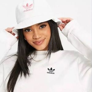 Adidas unisex bucket hat